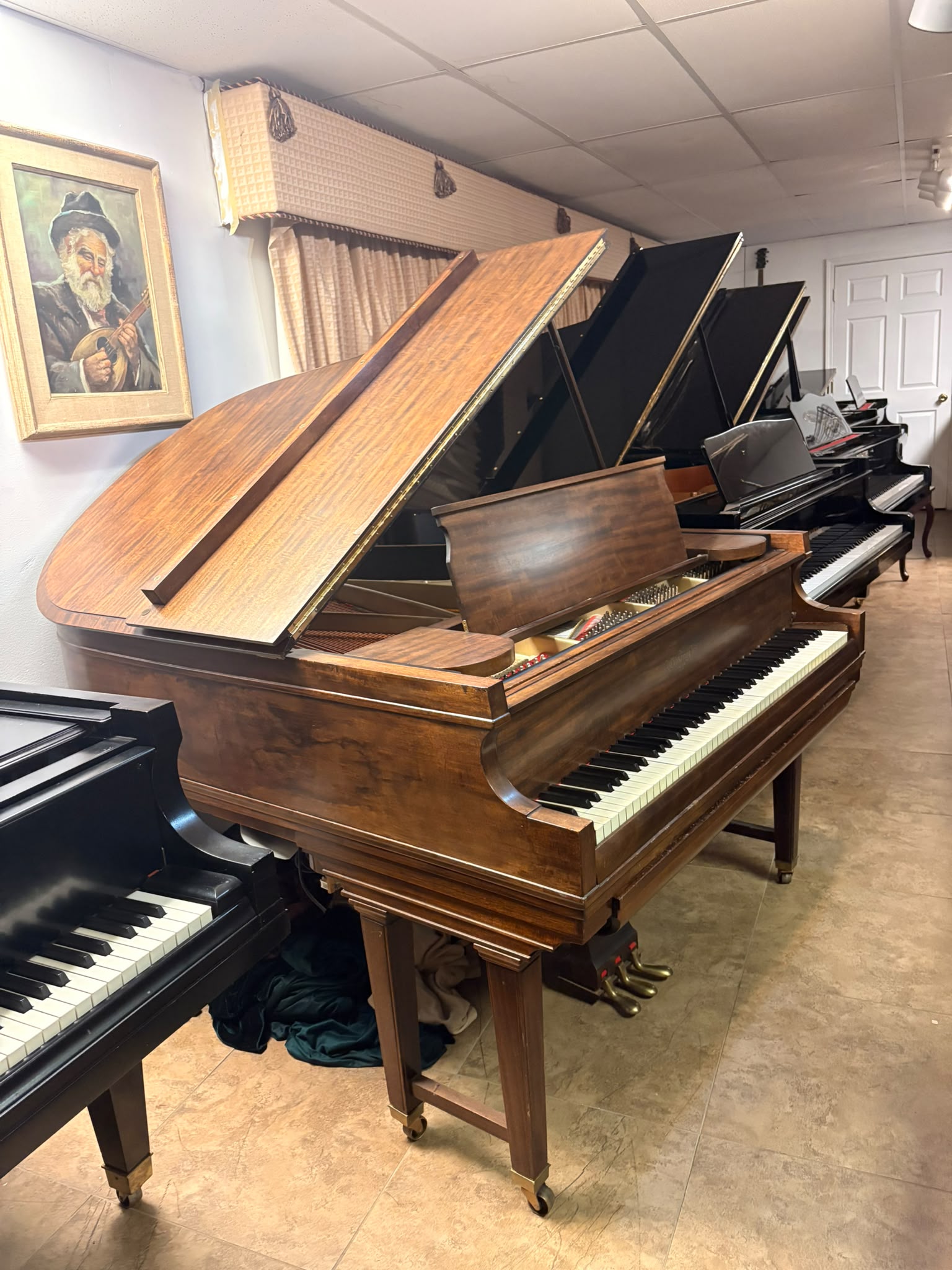Grand pianos