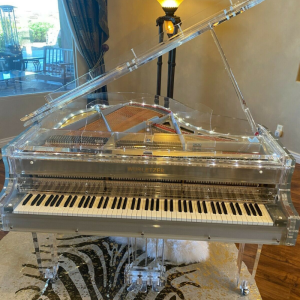 Tansparent / white Crystal Grand Piano for the rich & famous