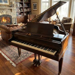 Baldwin Model M Grand Piano – 5’2″ – Mahogany