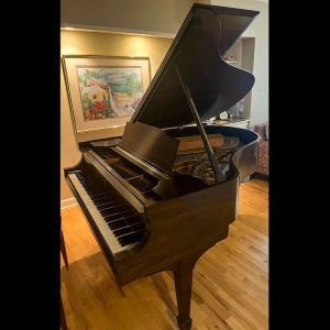 Steinway & Sons Grand Piano Model M 5’7″ – Beautiful Sound