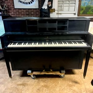 Steinway & Sons Model 100 Upright Piano – 39″ Ebony Finish