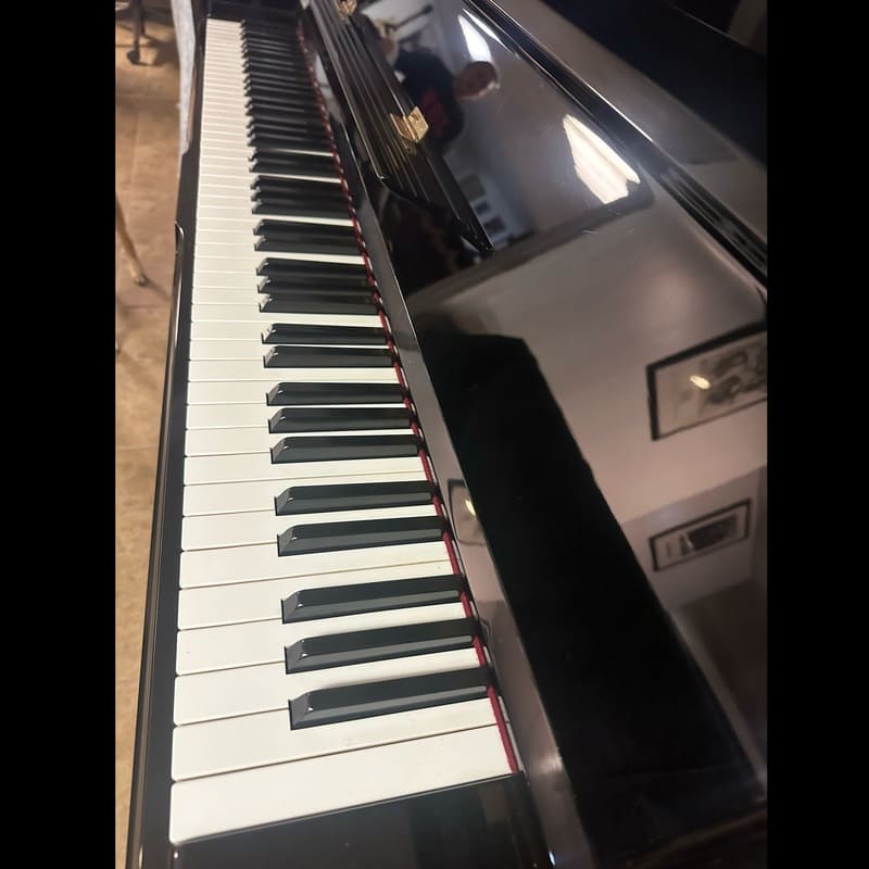 Yamaha bluetooth self-player upright piano disklavier