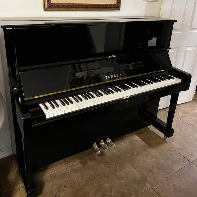 Yamaha U1 Upright Piano – Showroom Condition